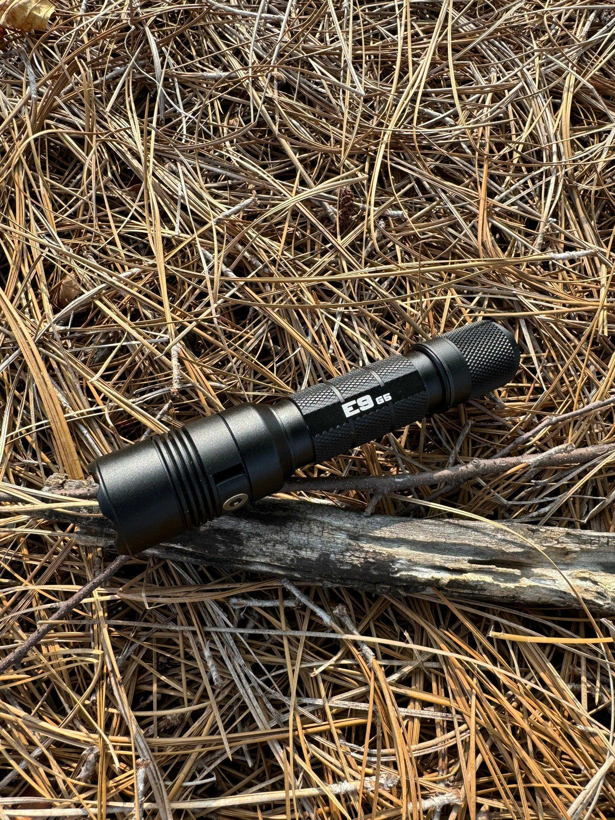 E9 GEN5 Long Throw- 3,000 Lumen  388 Meter EDC Flashlight